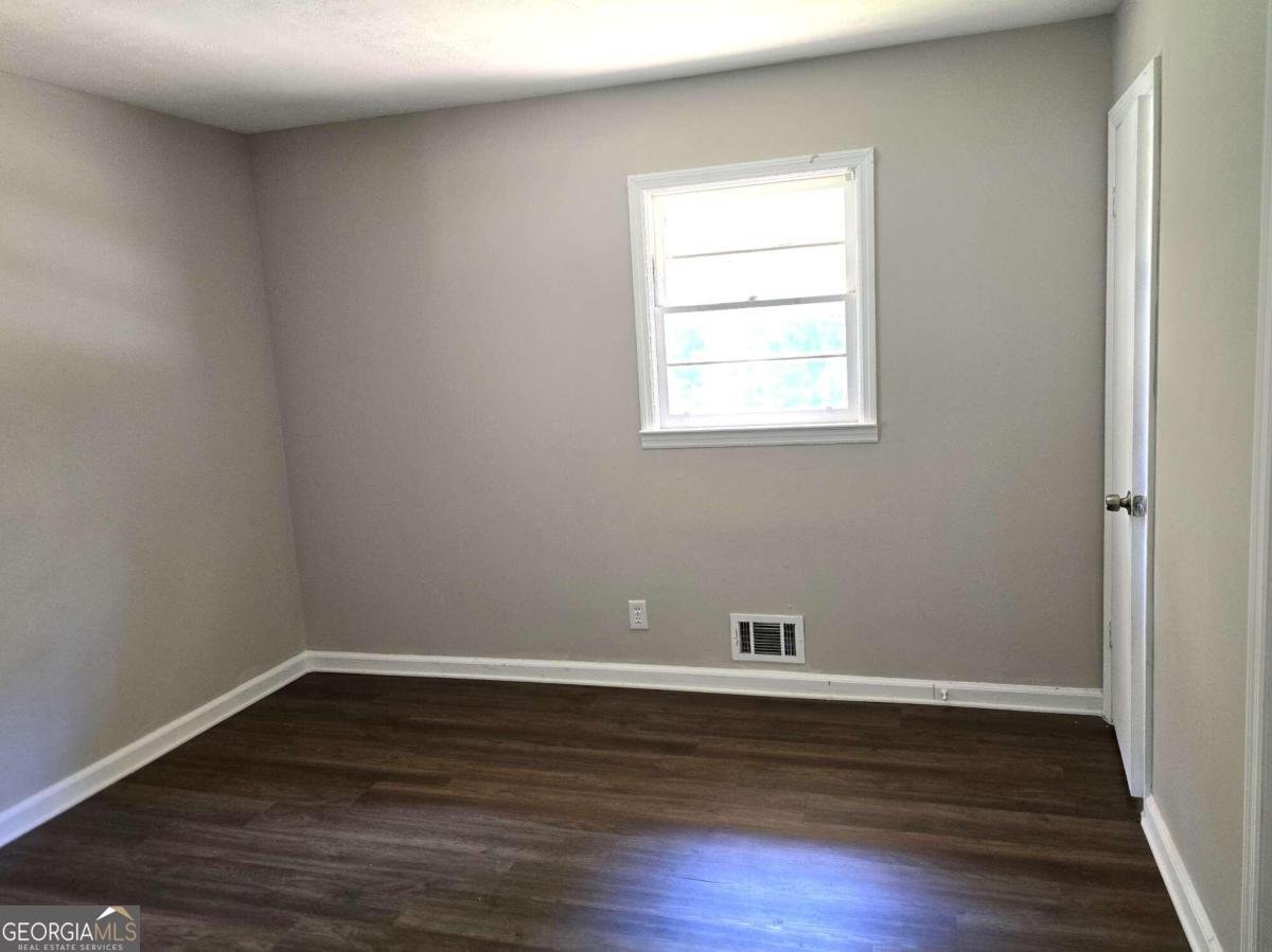 345 FOREST VALLEY Road Lawrenceville - Photo 17