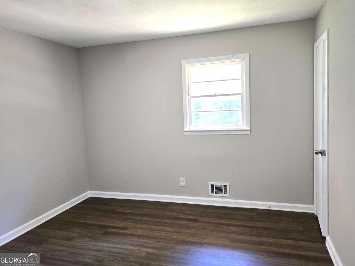 345 FOREST VALLEY Road Lawrenceville - Photo 18