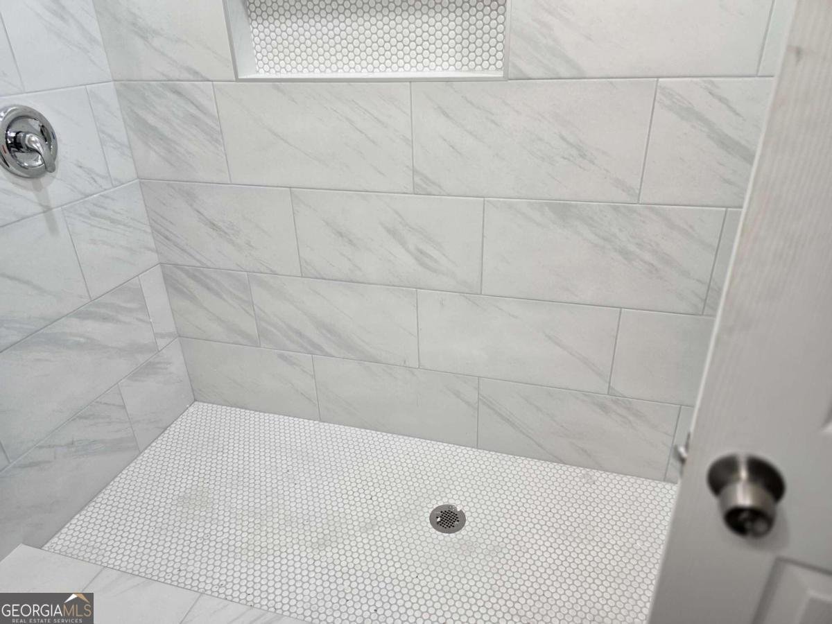 345 FOREST VALLEY Road Lawrenceville - Photo 36