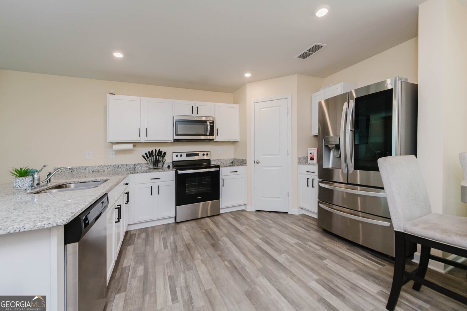 131 Catalpa Road Milner - Photo 6