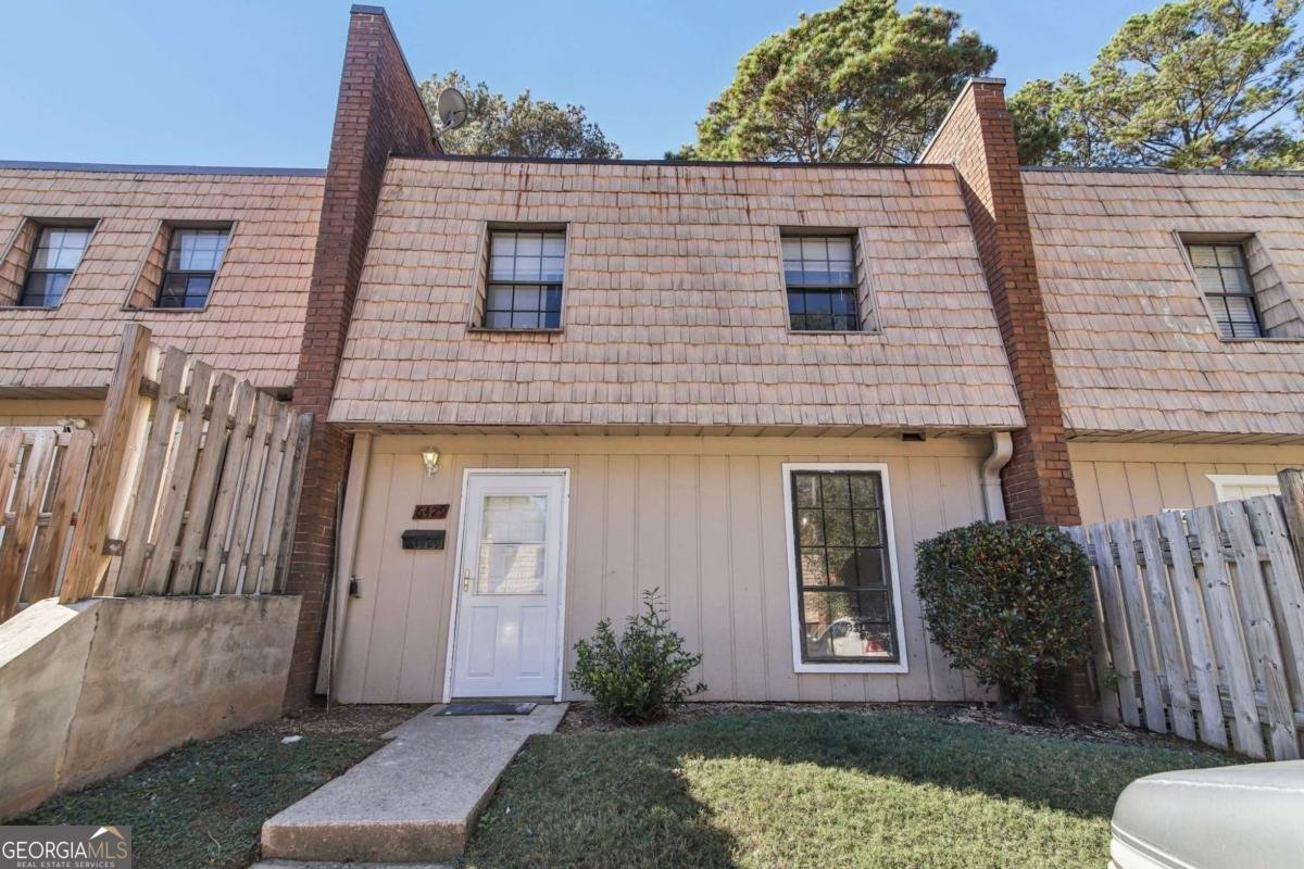 6429 Woodstone Way Morrow - main photo