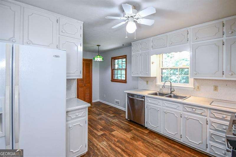 1397 Ridgewood Drive Lilburn - Photo 10