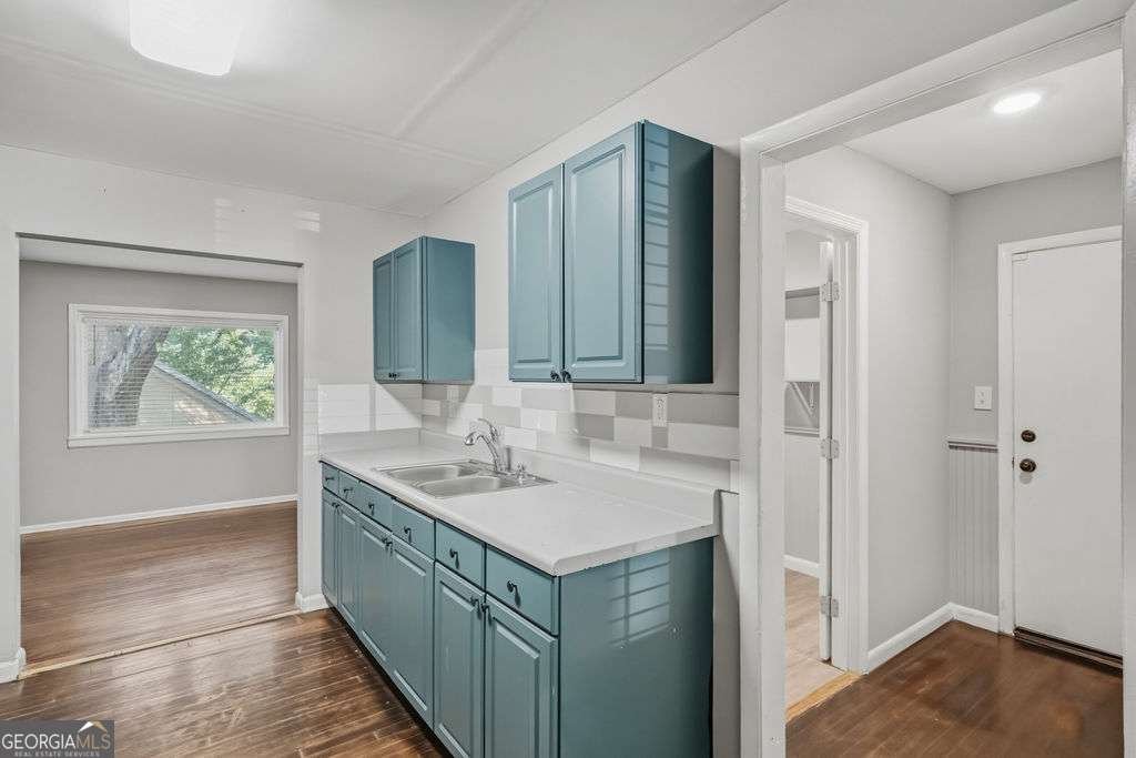 195 Royal Court Athens - Photo 10