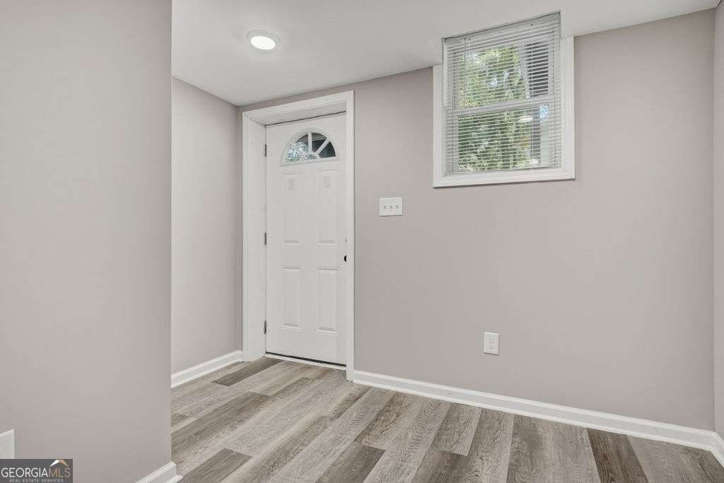 195 Royal Court Athens - Photo 19