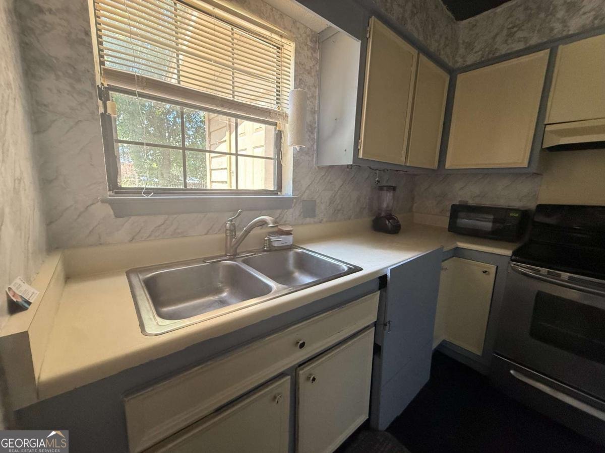 84 Hidden Lake Court Savannah - Photo 10