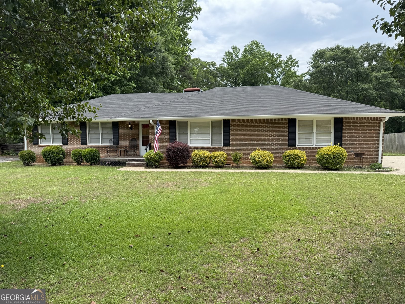 110 McKinley Drive Griffin - main photo