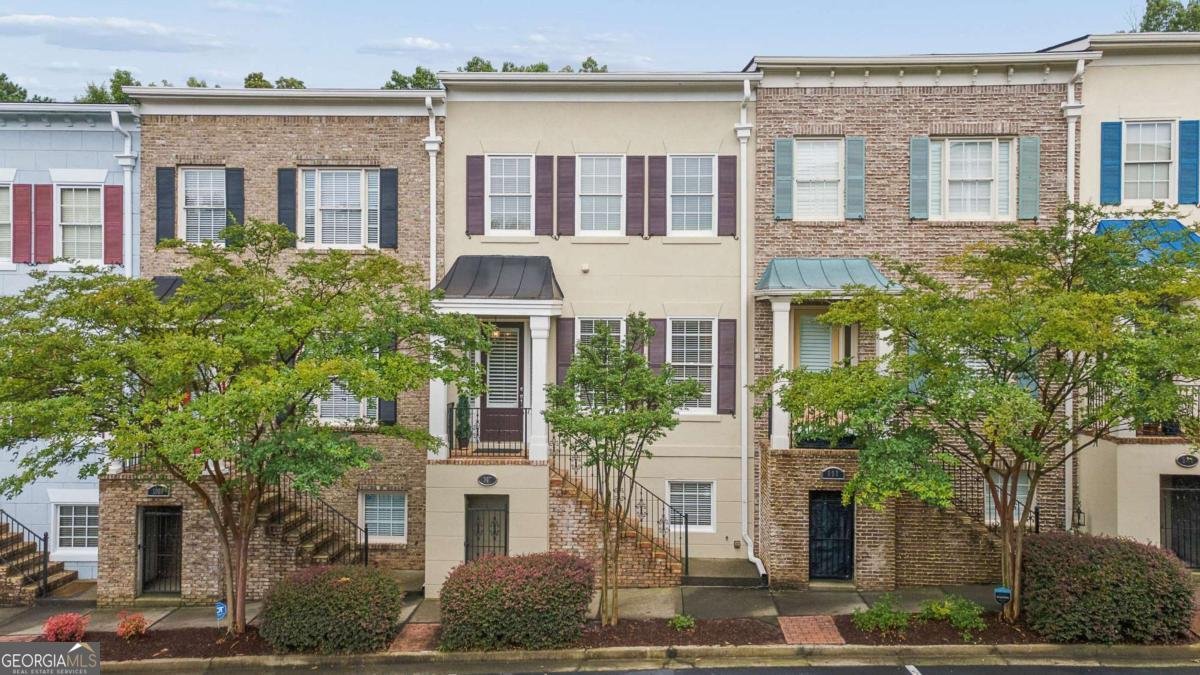 997 Pearl Point Sandy Springs - main photo