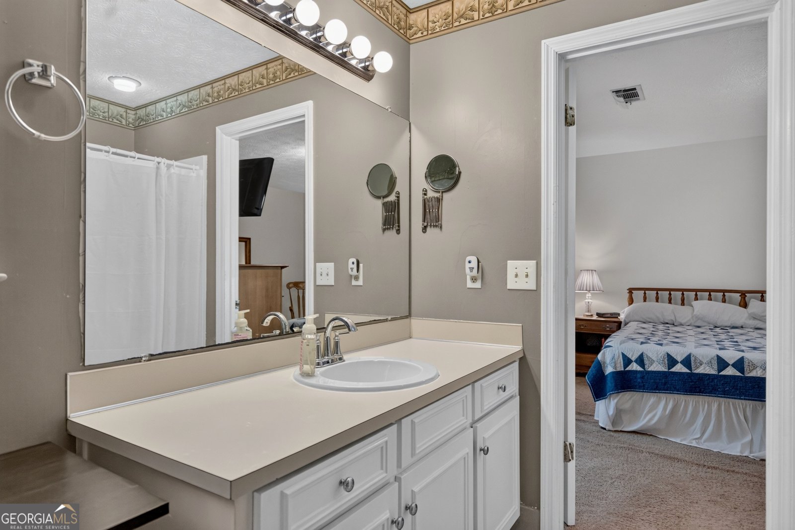 201 Moccasin Trail Lagrange - Photo 18