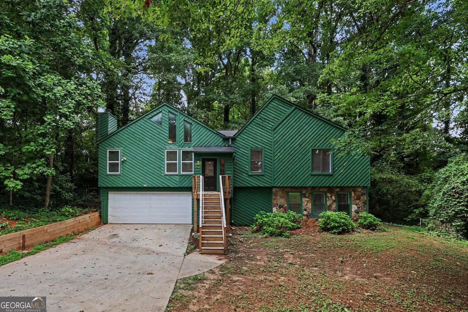 5182 Manitou Way Stone Mountain - main photo