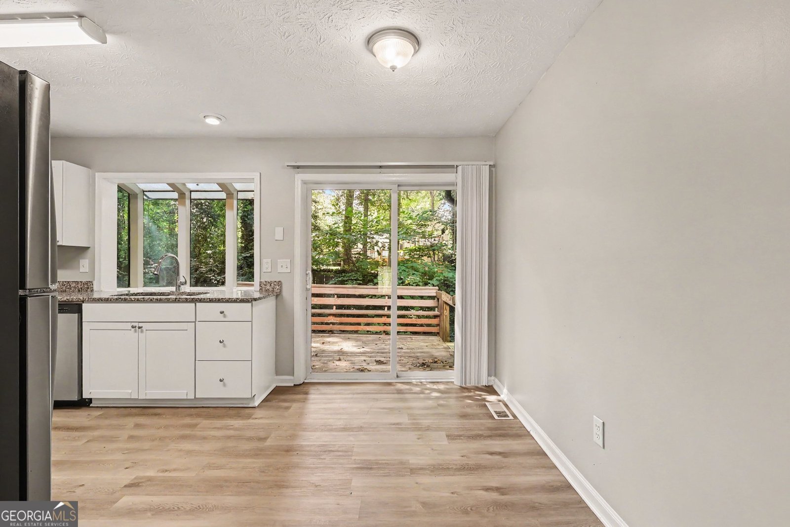 5182 Manitou Way Stone Mountain - Photo 11