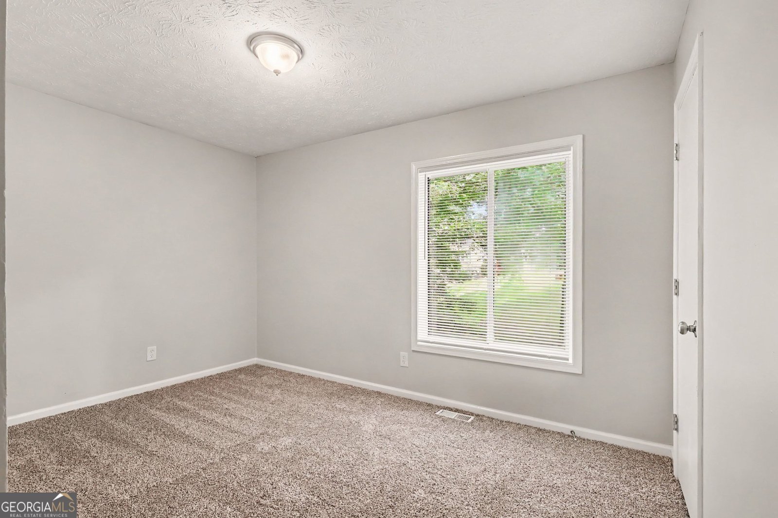 5182 Manitou Way Stone Mountain - Photo 13