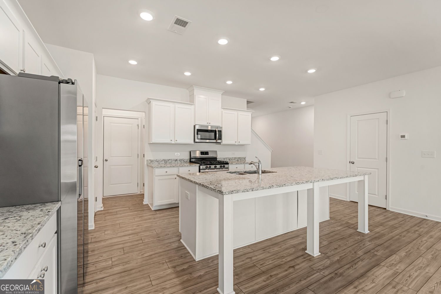 649 Isom Walk Suwanee - Photo 10