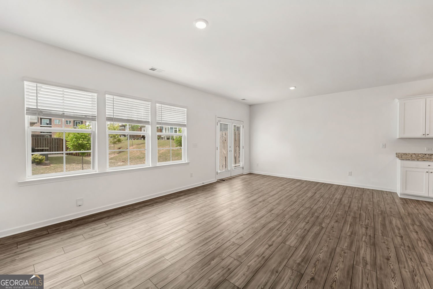 649 Isom Walk Suwanee - Photo 14