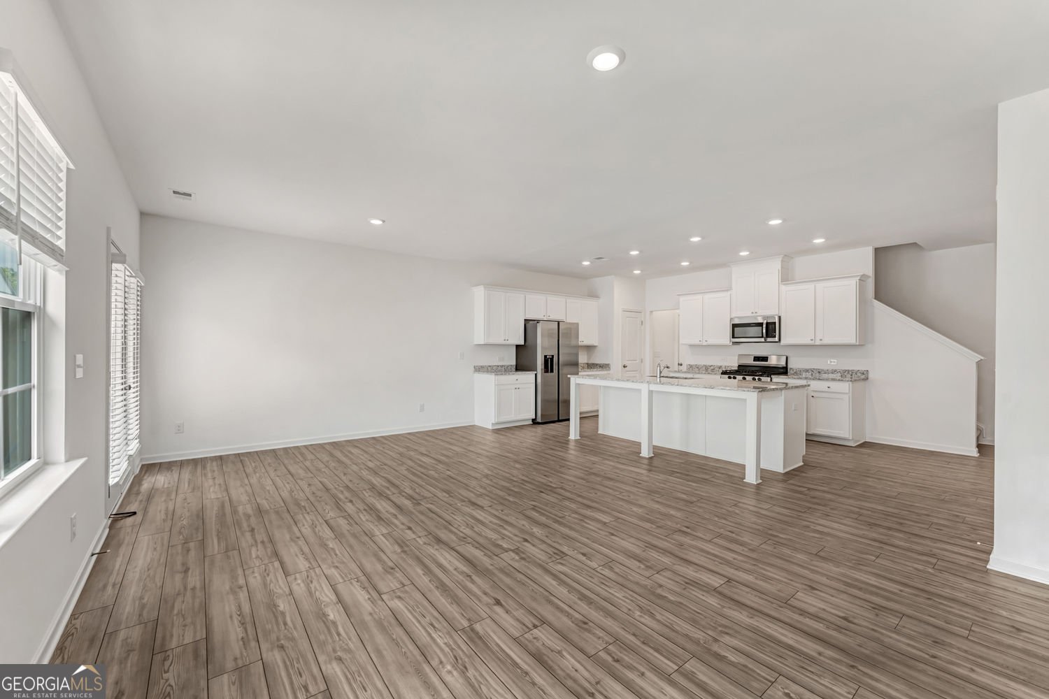 649 Isom Walk Suwanee - Photo 15