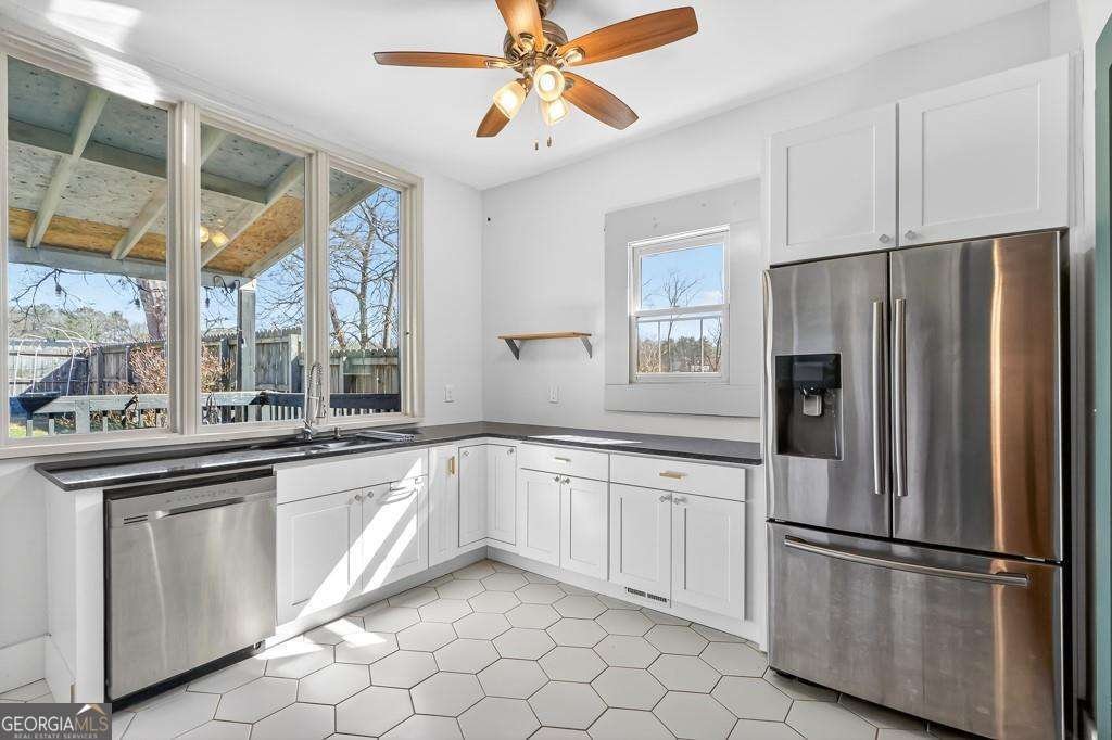 691 Florence Place Atlanta - Photo 11