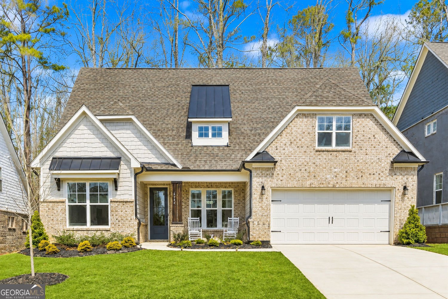 6984 Manchester Drive Flowery Branch - main photo
