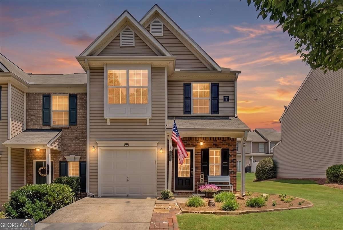 305 Azalea Circle Cumming - main photo