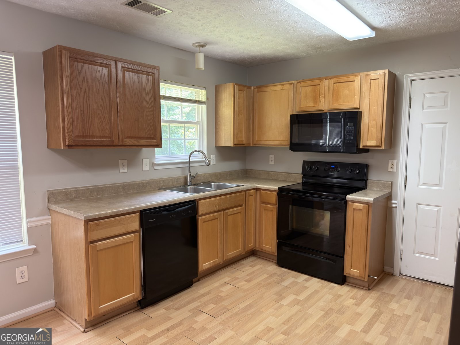 4368 Gray Raptor Circle Snellville - Photo 6