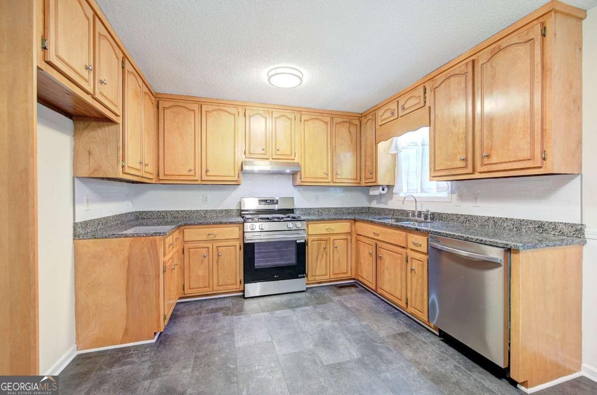 290 Whispering Waters Drive Jasper - Photo 17