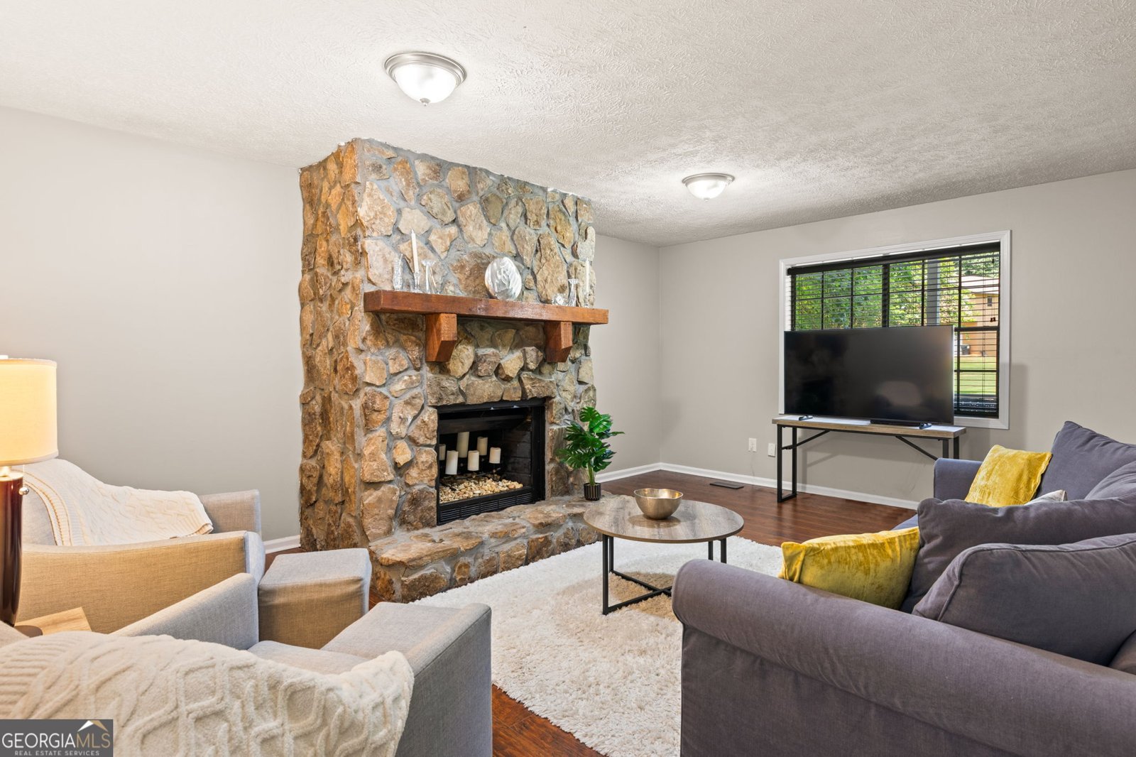389 Saint Albans Court Mableton - Photo 6