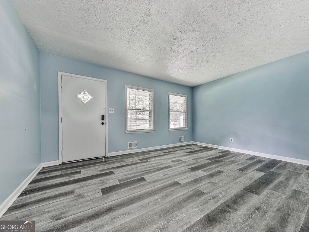 2005 Knightsbridge Road Kennesaw - Photo 6