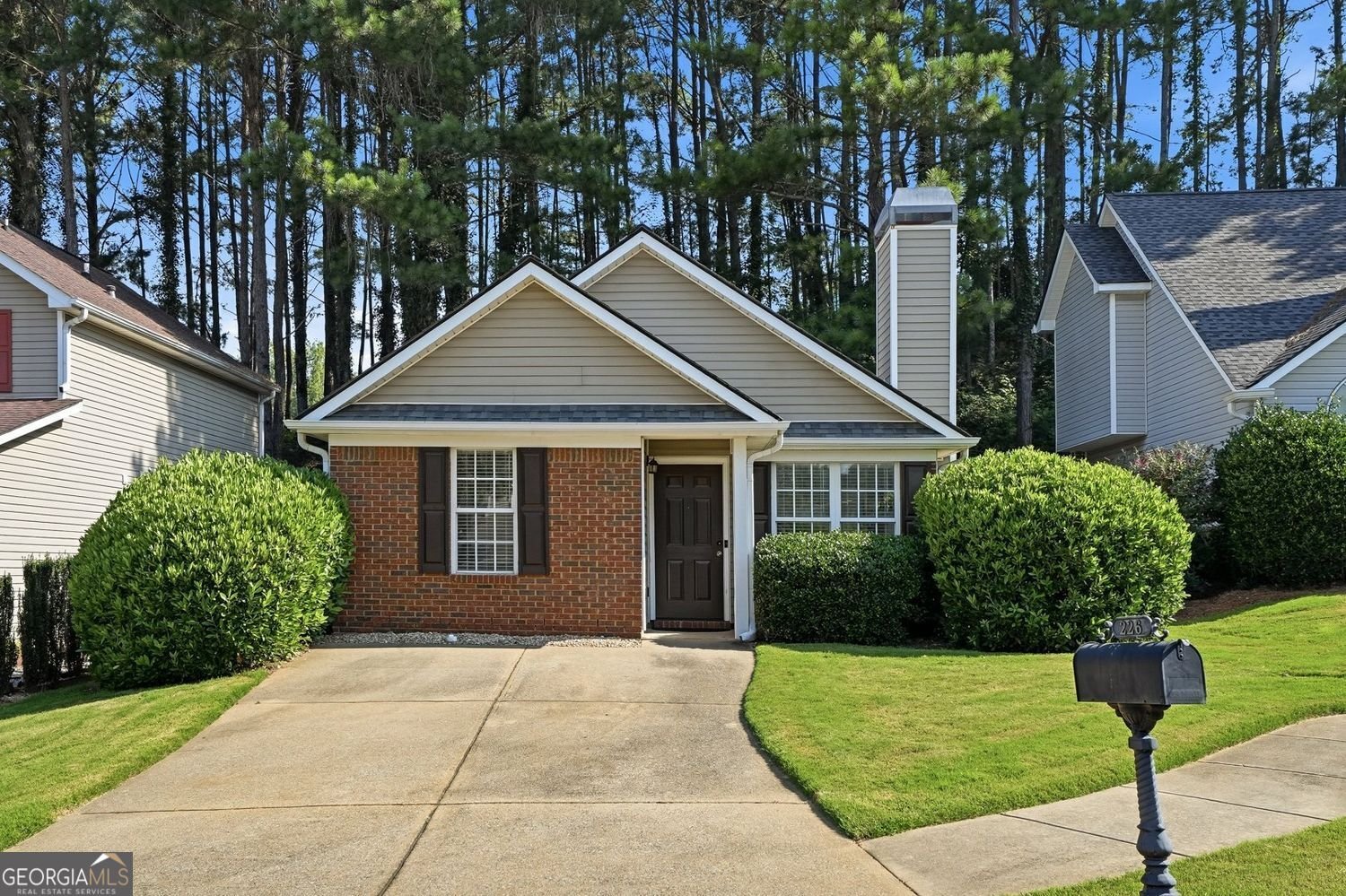 226 Park Place Woodstock - main photo
