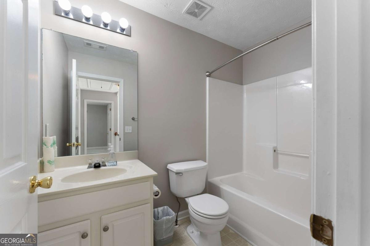 621 Oaks Drive Woodstock - Photo 18
