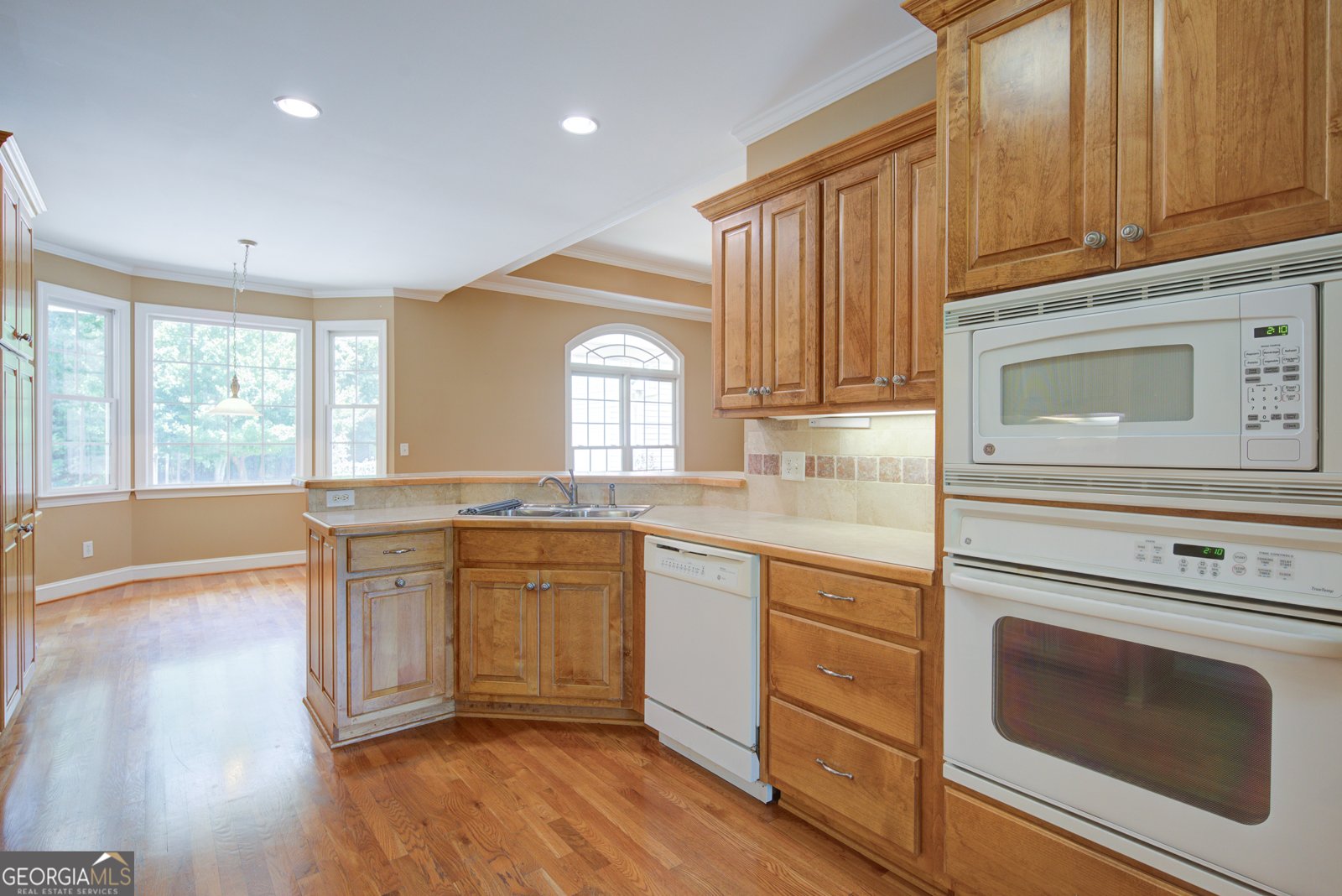 8145 Bennett Lane Gainesville - Photo 10