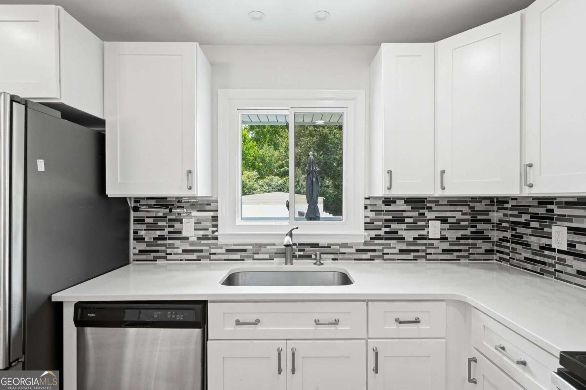 110 Point View Court Tyrone - Photo 12