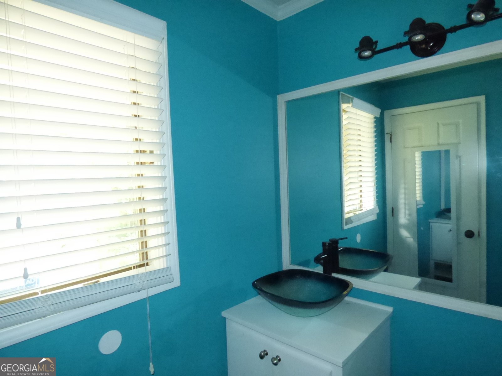 1572 Circlestone Dr. Stone Mountain - Photo 9