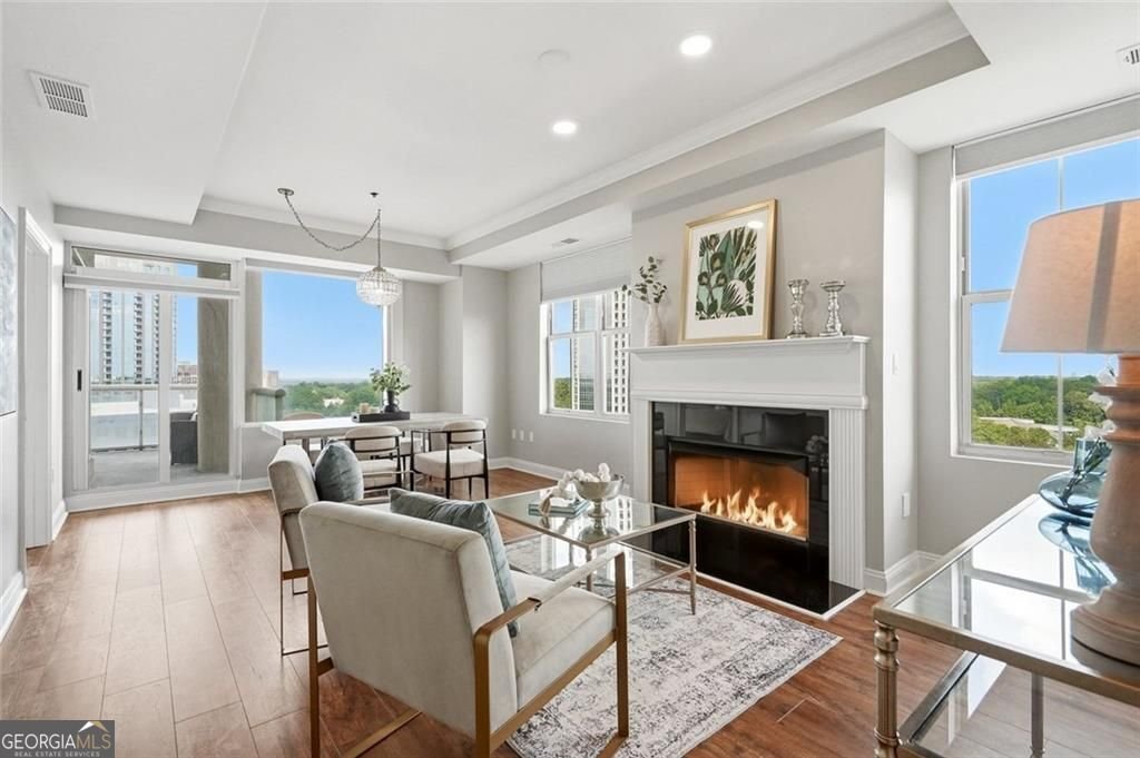 2881 Peachtree Road Atlanta - main photo