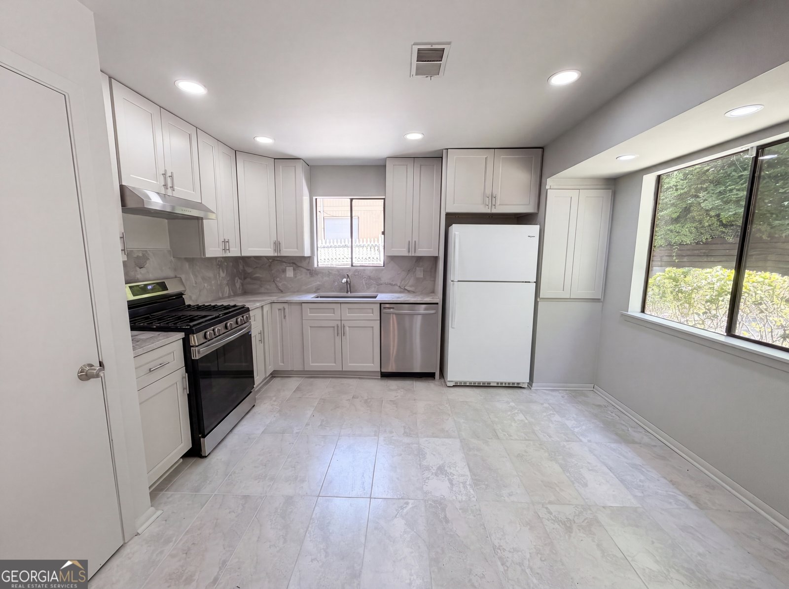 691 Millay Court Stone Mountain - Photo 6