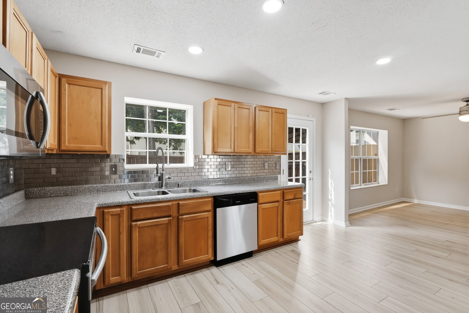 481 Hillandale Park Drive Lithonia - Photo 6