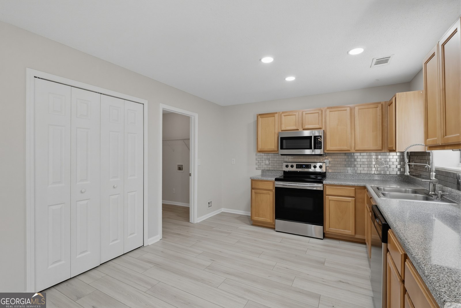 481 Hillandale Park Drive Lithonia - Photo 7