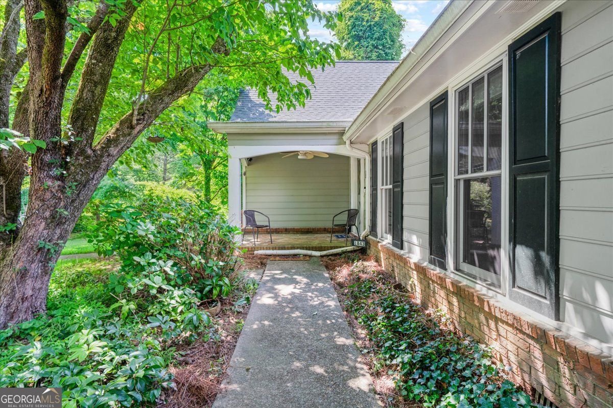1843 Mountain Creek Drive Stone Mountain - Photo 13