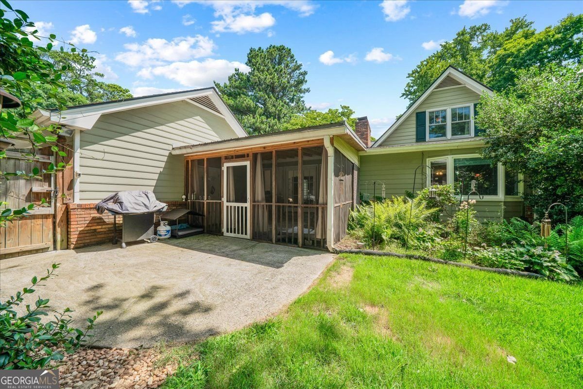 1843 Mountain Creek Drive Stone Mountain - Photo 9