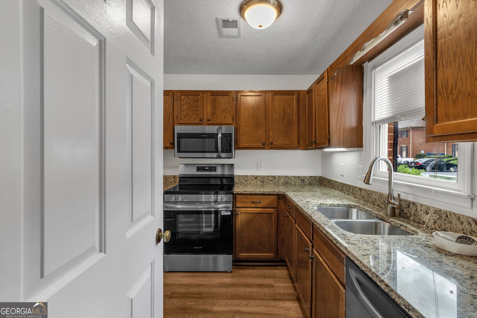 2962 Webb Bridge Road Alpharetta - Photo 7