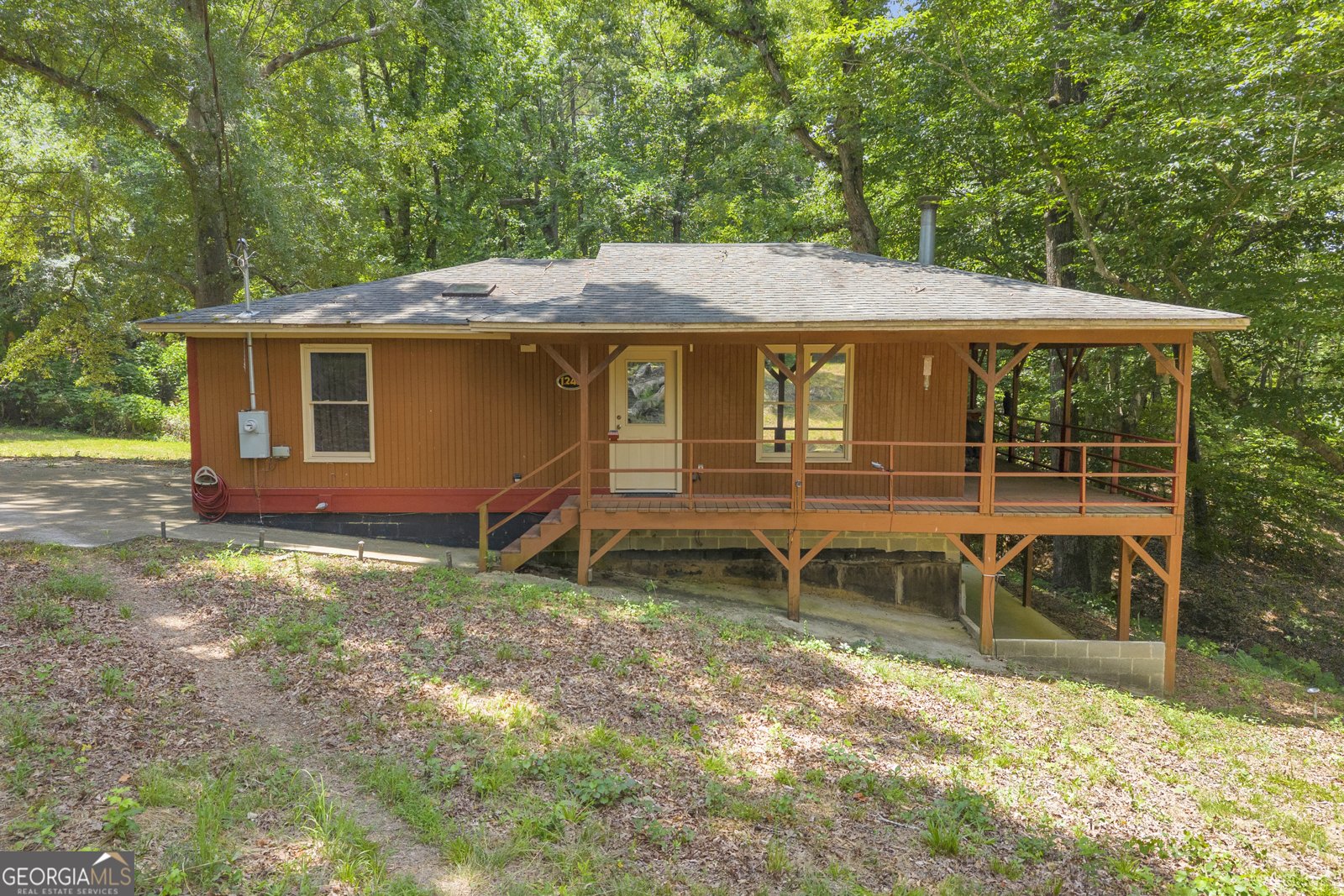 1245 Beechwood Drive Elberton - main photo