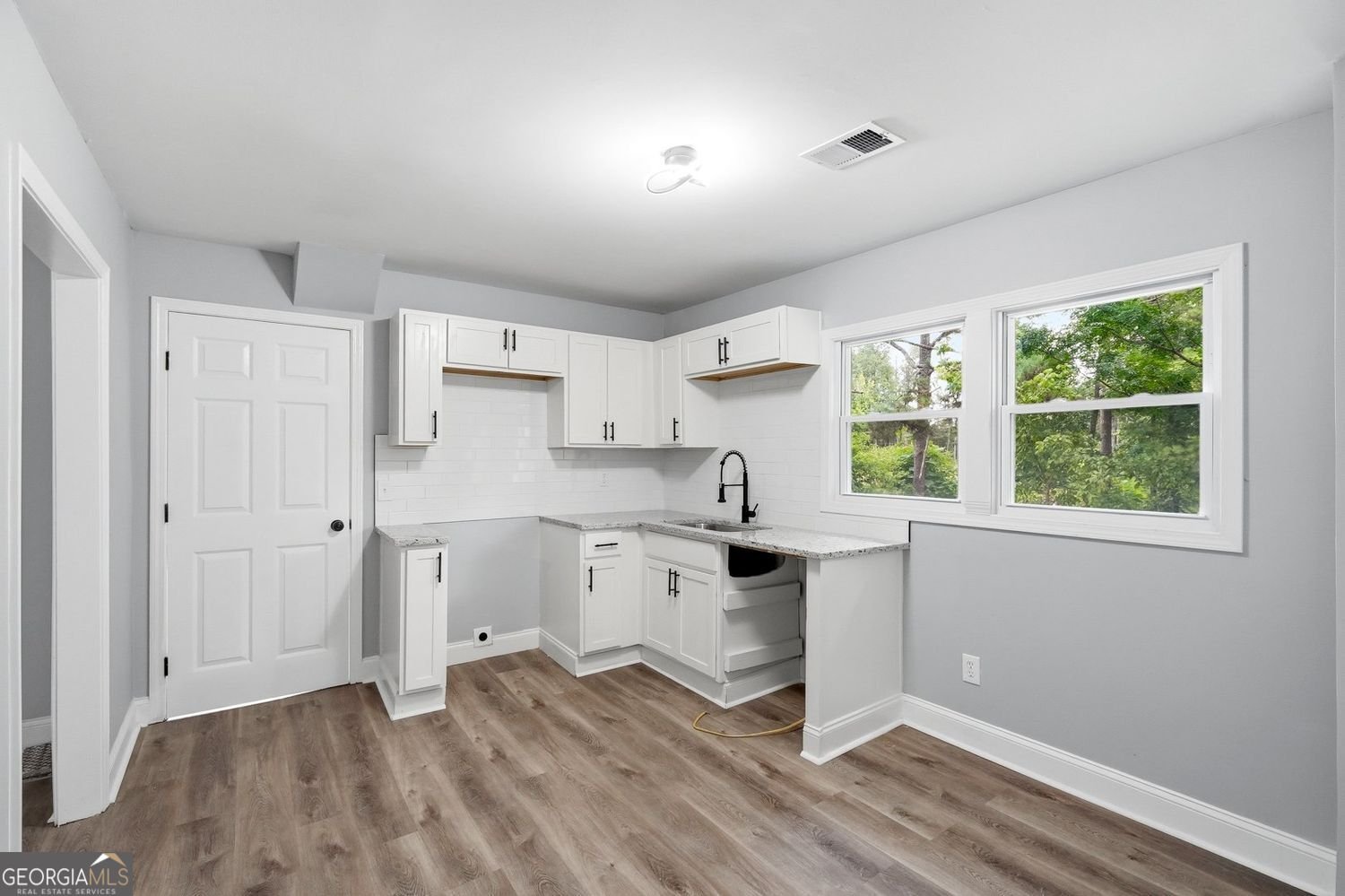 6140 Nichols Drive Union City - Photo 10