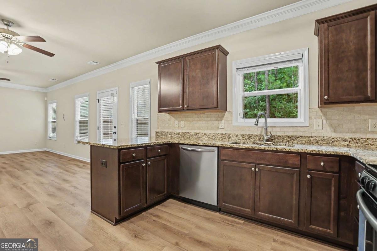 4878 Clarkstone Drive Flowery Branch - Photo 10