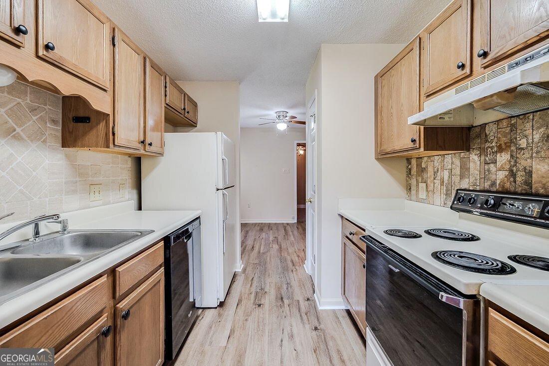 494 Teal Lake Drive Richmond Hill - Photo 10