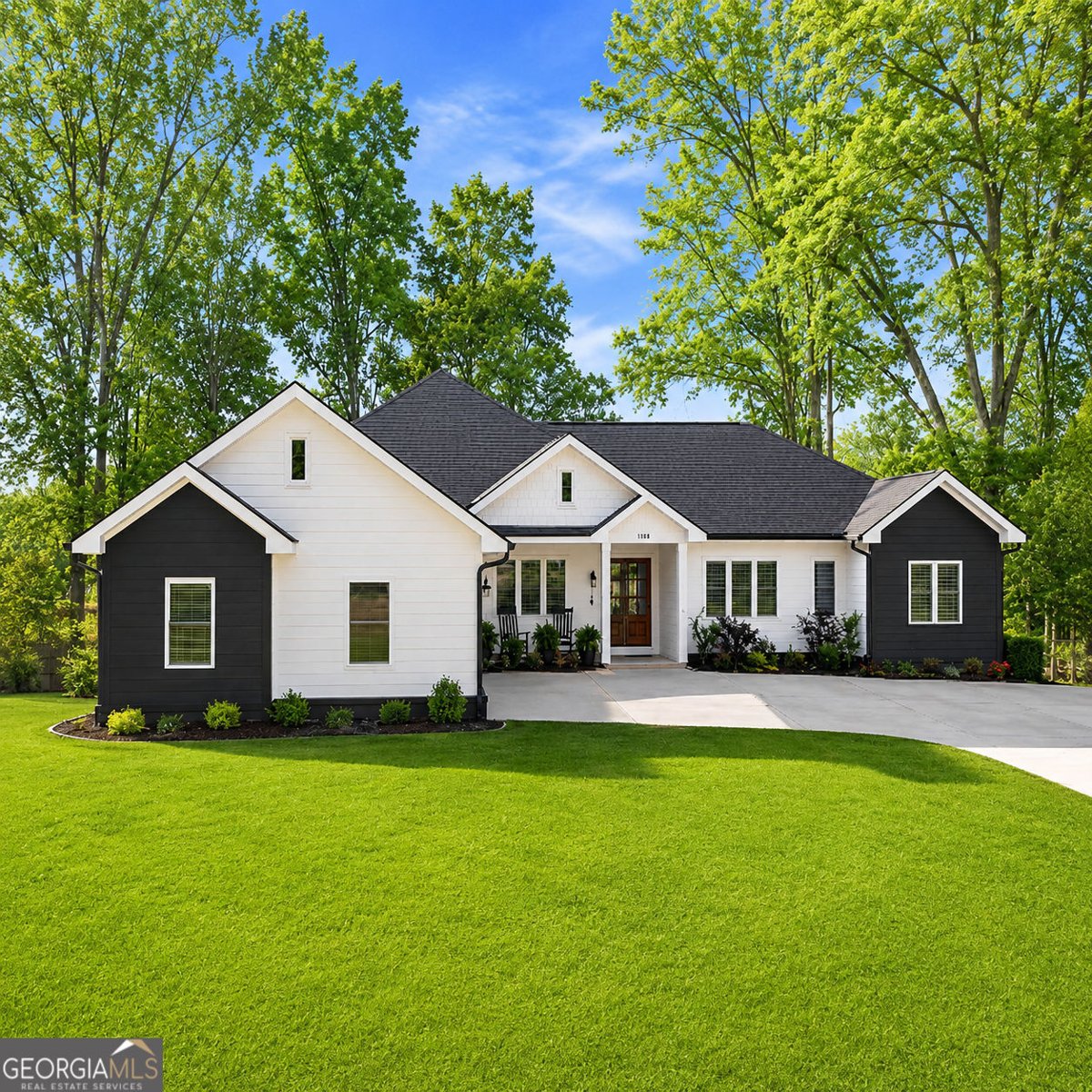 5384 Harris Circle Dunwoody - main photo