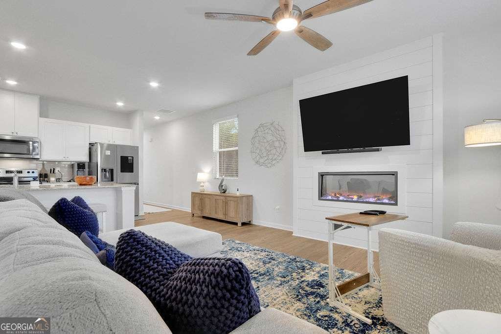 5305 Melbourne Lane Flowery Branch - Photo 8