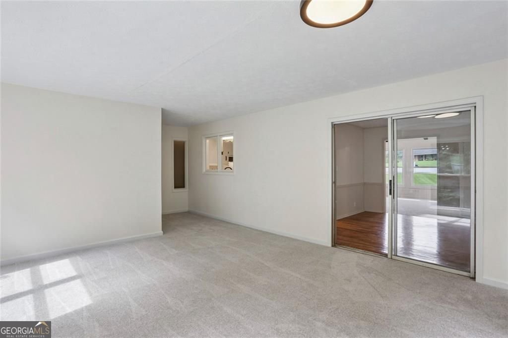 5460 Chanterella Court Lilburn - Photo 10