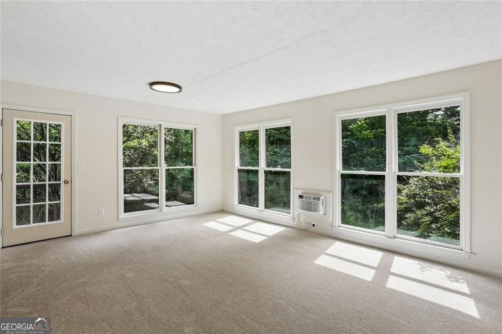 5460 Chanterella Court Lilburn - Photo 7
