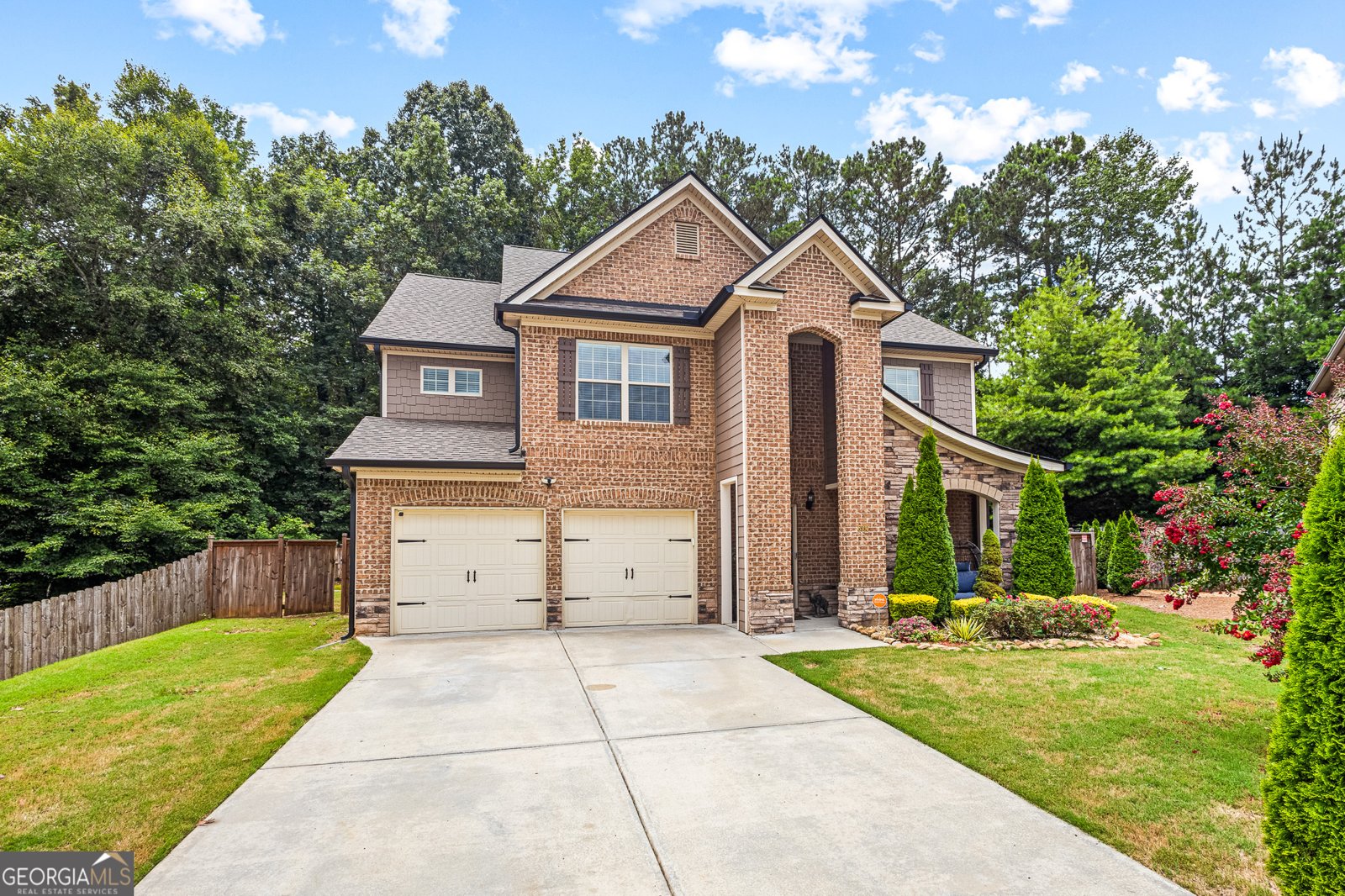 6700 Oak Hill Place Fairburn - main photo