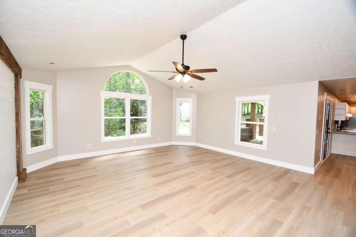257 Lake Place Drive Lavonia - Photo 6