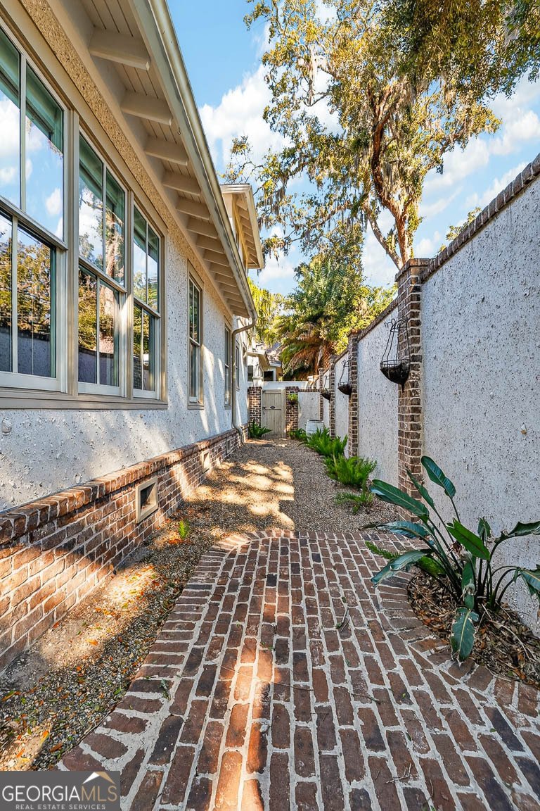 1030 Village Oaks Lane St. Simons - Photo 9