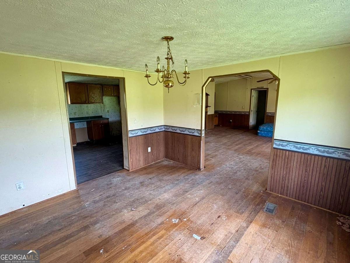 1099 Swain Road Commerce - Photo 11