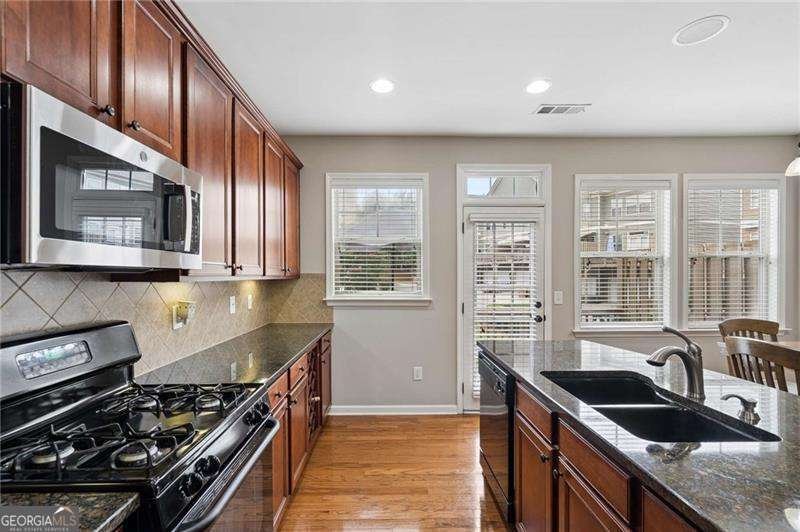 503 Grove Field Court Suwanee - Photo 19